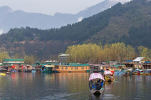 srinagar for holiday