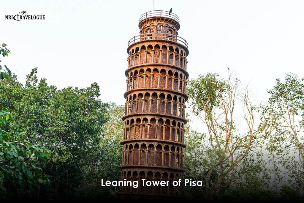 Leaning Tower of Pisa