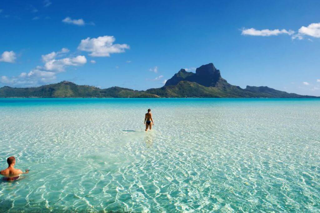 Blue Lagoon freshwater lak