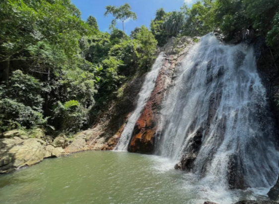 Na Muang Waterfall